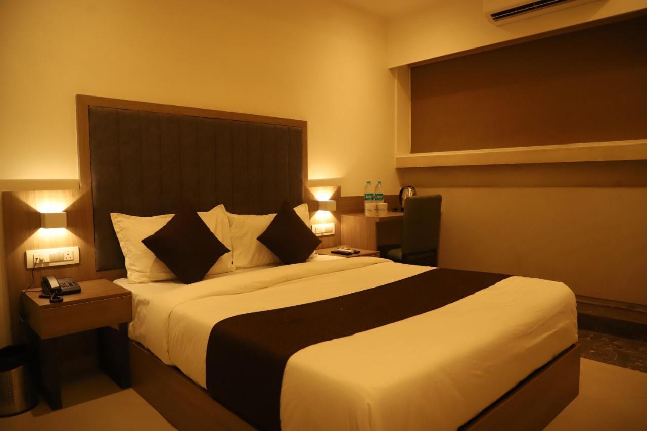 Hotel Sai Pritam Mumbai Dış mekan fotoğraf