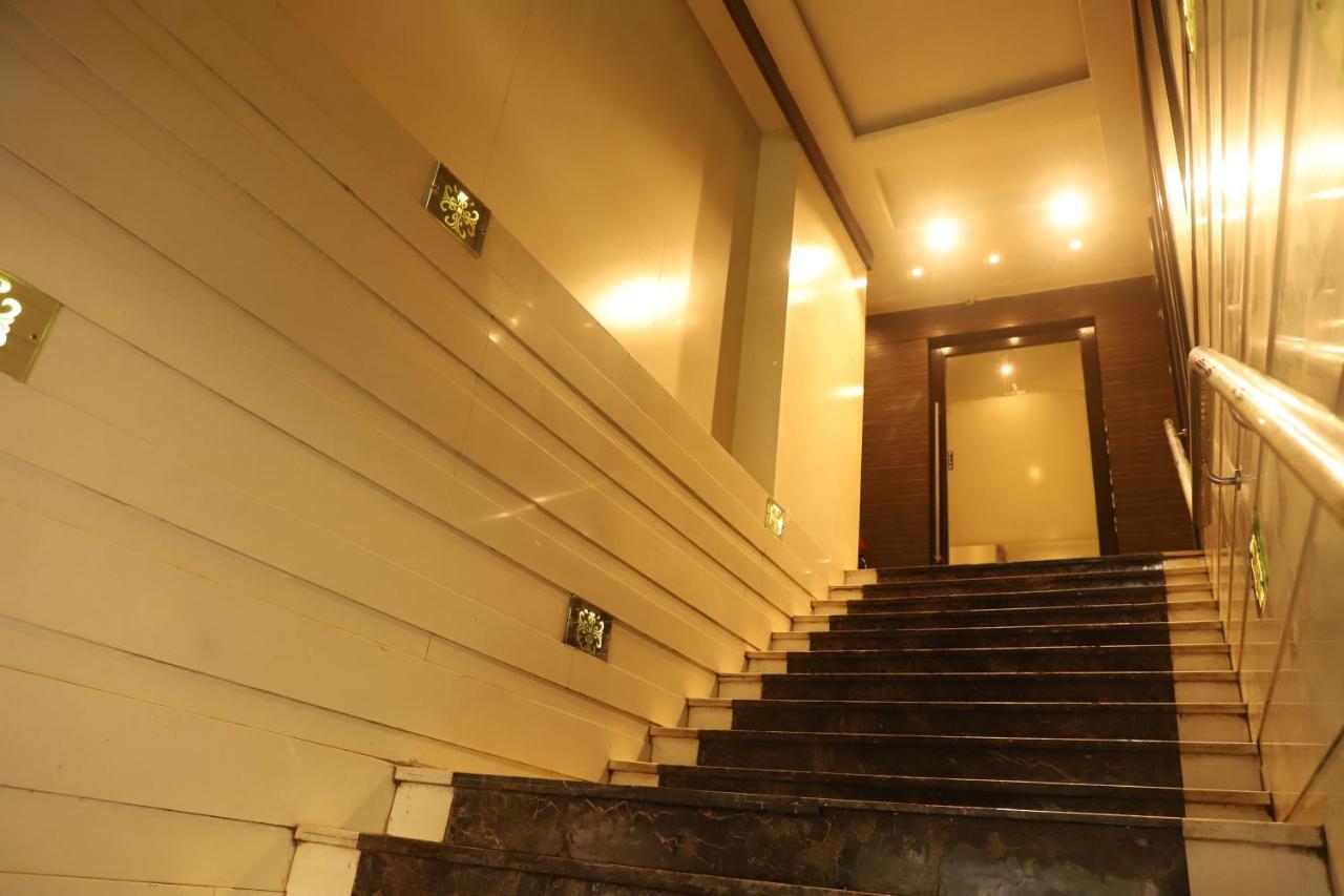 Hotel Sai Pritam Mumbai Dış mekan fotoğraf