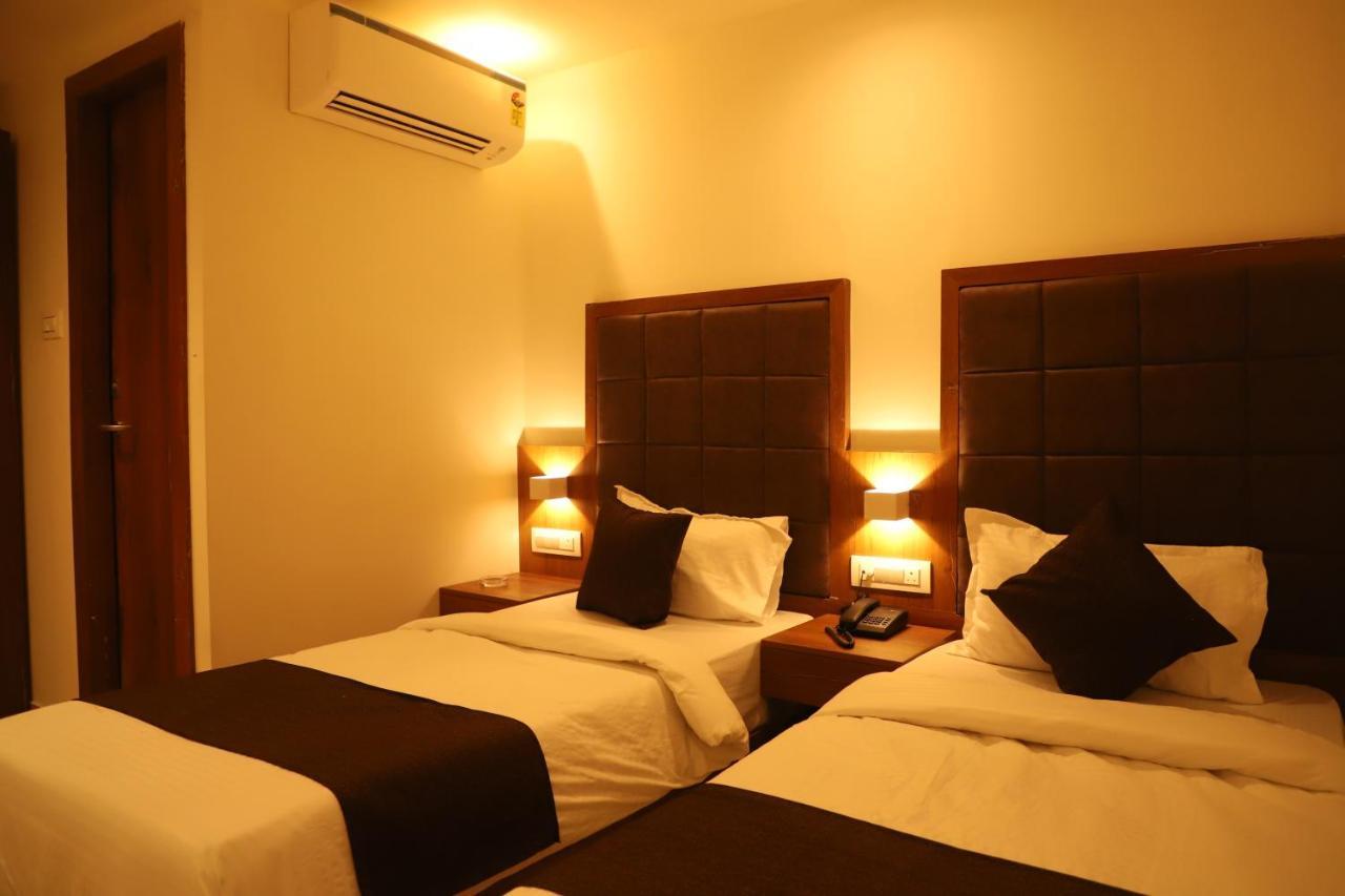 Hotel Sai Pritam Mumbai Dış mekan fotoğraf