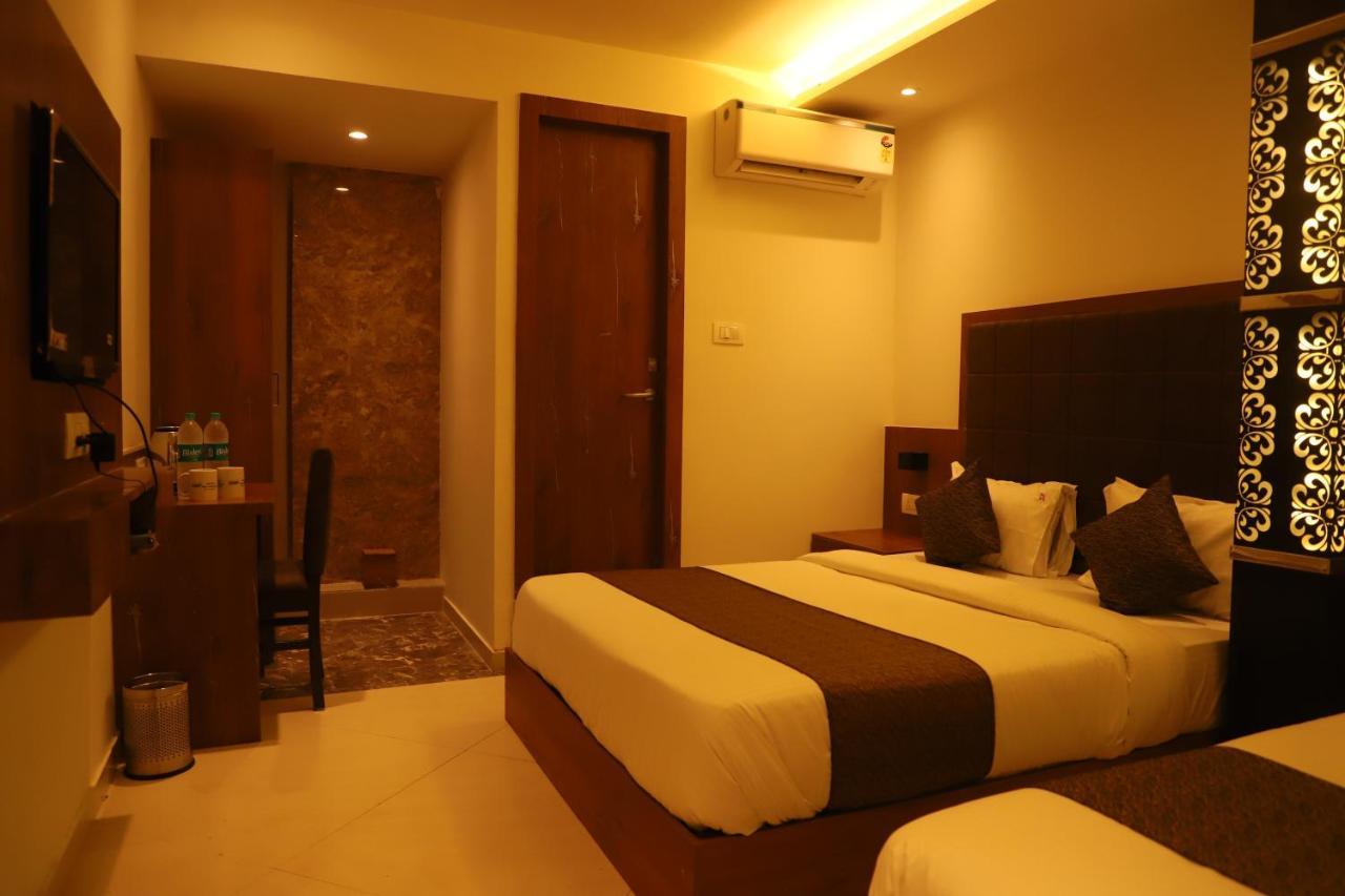 Hotel Sai Pritam Mumbai Dış mekan fotoğraf