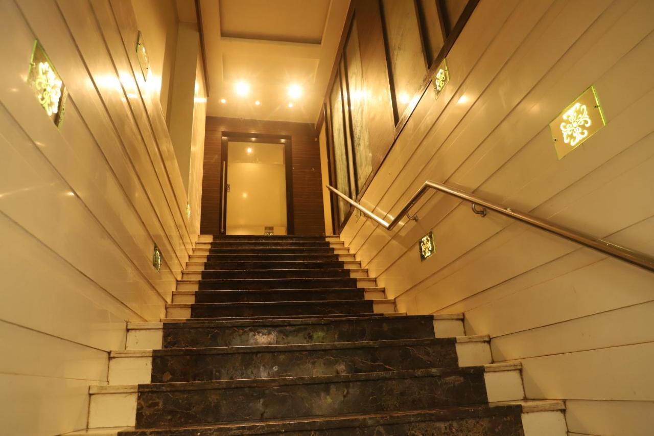 Hotel Sai Pritam Mumbai Dış mekan fotoğraf