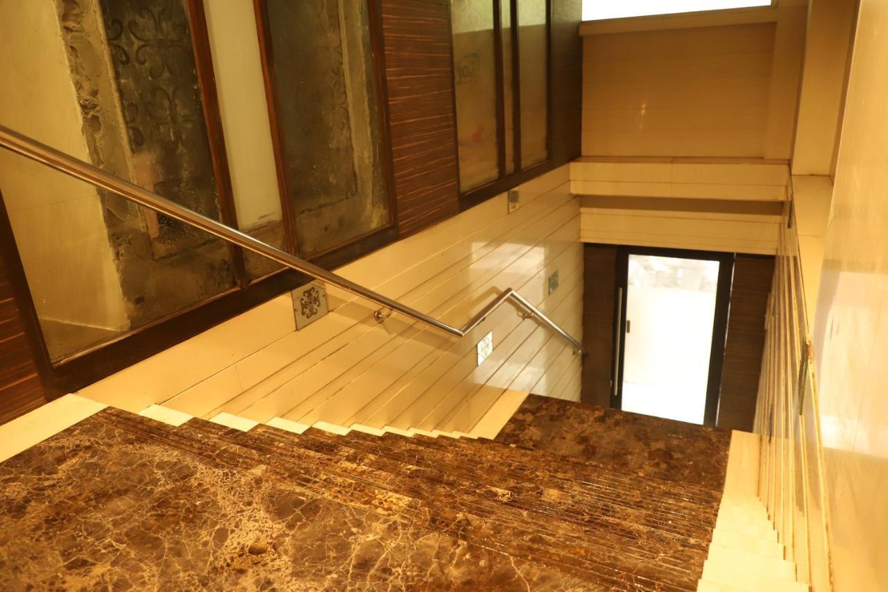 Hotel Sai Pritam Mumbai Dış mekan fotoğraf