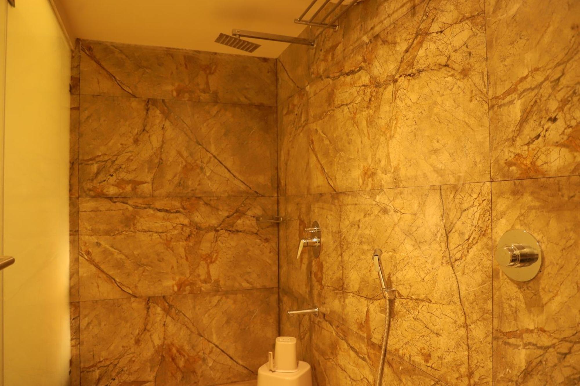Hotel Sai Pritam Mumbai Dış mekan fotoğraf